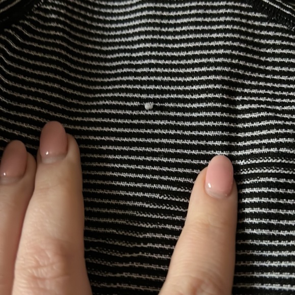 EUC Lululemon Tank - Picture 6 of 7